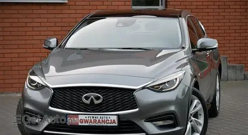 INFINITI Q30 