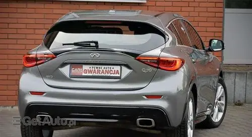 INFINITI Q30 