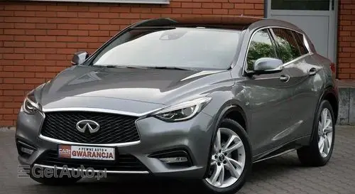 INFINITI Q30 