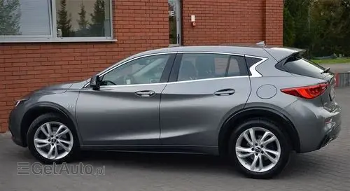 INFINITI Q30 