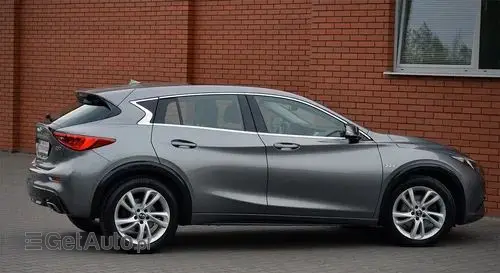 INFINITI Q30 