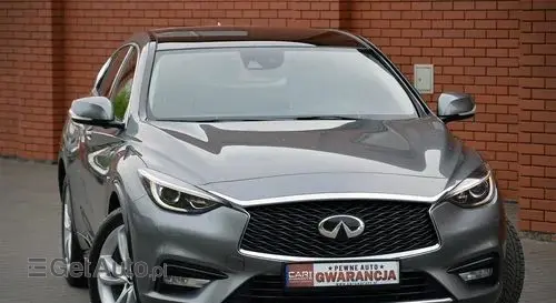 INFINITI Q30 