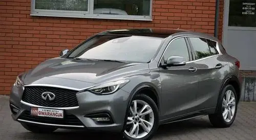 INFINITI Q30 