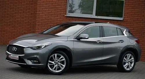 INFINITI Q30 