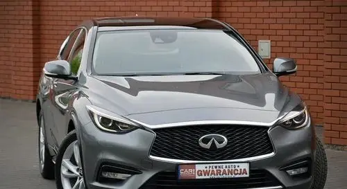 INFINITI Q30 
