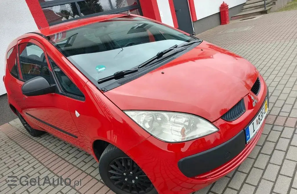 MITSUBISHI Colt 