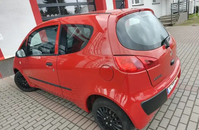 MITSUBISHI Colt 
