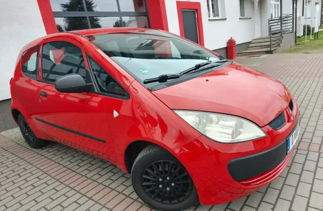 MITSUBISHI Colt 