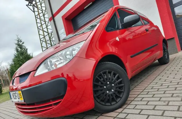 MITSUBISHI Colt 