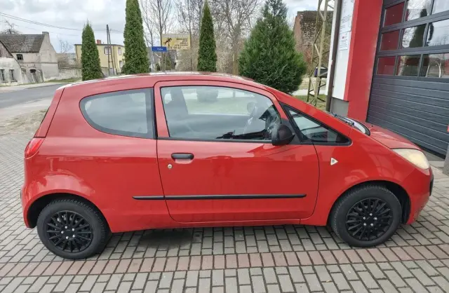 MITSUBISHI Colt 