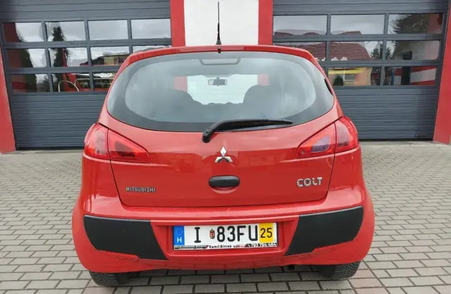 MITSUBISHI Colt 