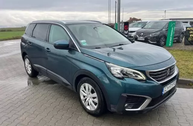 PEUGEOT 5008 