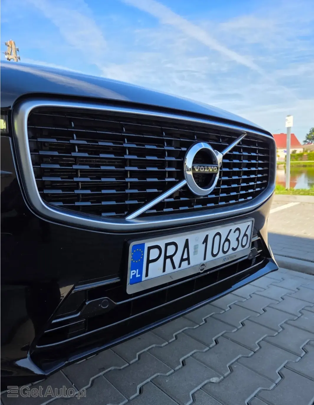 VOLVO XC60 R-design 