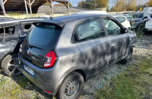 RENAULT Twingo 
