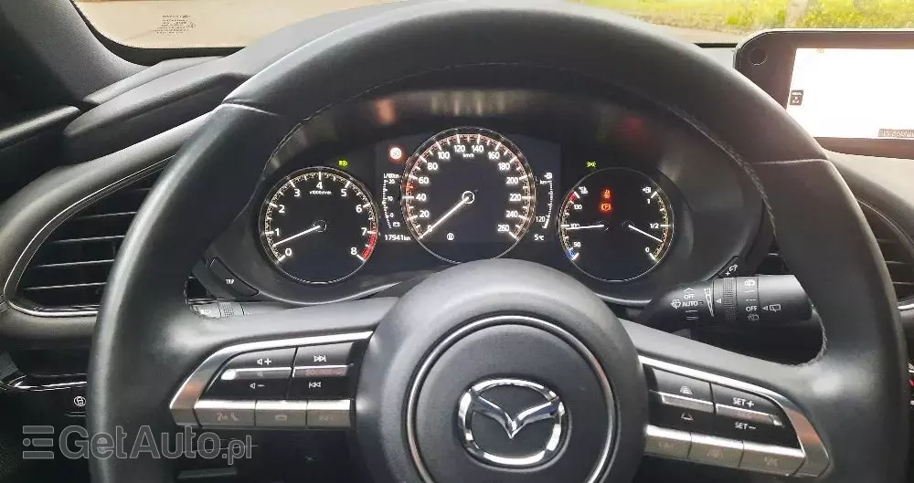 MAZDA 3 SKYACTIV-G 120 Signature+