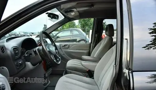 CHRYSLER Voyager 
