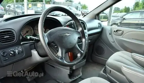 CHRYSLER Voyager 