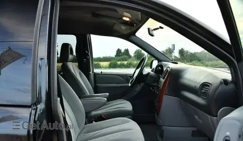 CHRYSLER Voyager 