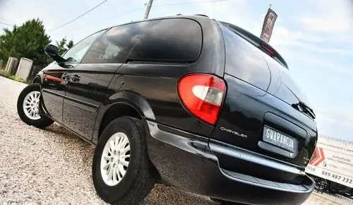 CHRYSLER Voyager 
