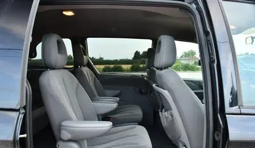 CHRYSLER Voyager 