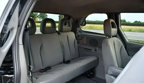 CHRYSLER Voyager 