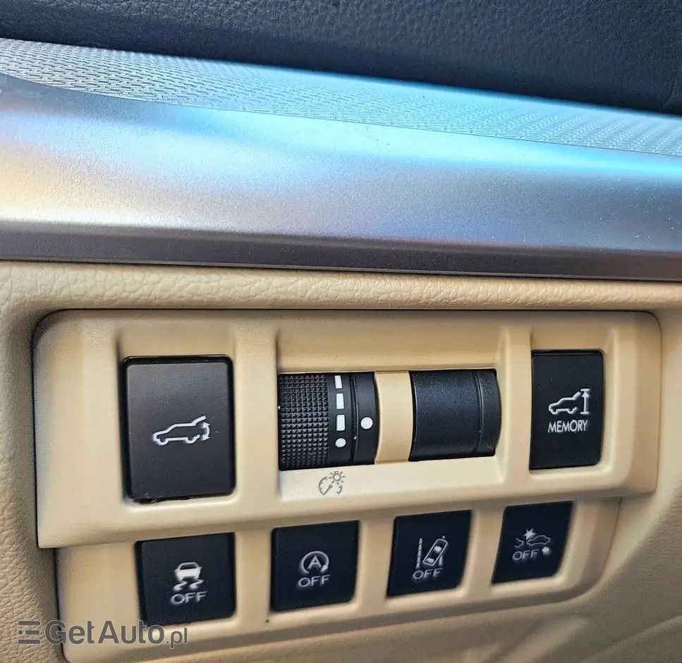 SUBARU Legacy 