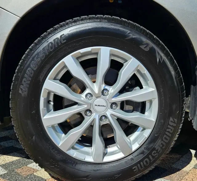 SUBARU Legacy 