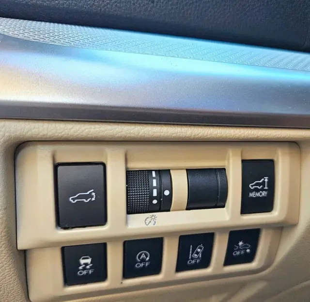 SUBARU Legacy 