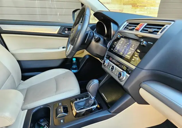 SUBARU Legacy 