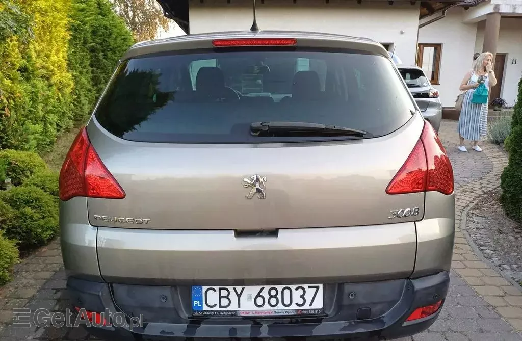 PEUGEOT 3008 