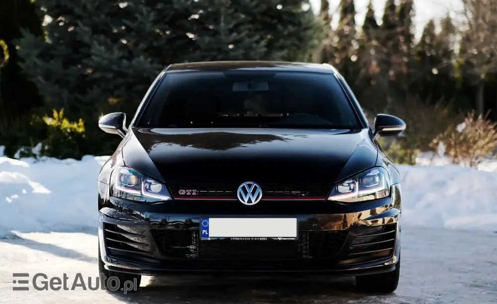 VOLKSWAGEN Golf GTI Performance BlueMotion Technology DSG