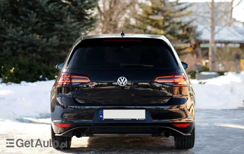 VOLKSWAGEN Golf GTI Performance BlueMotion Technology DSG