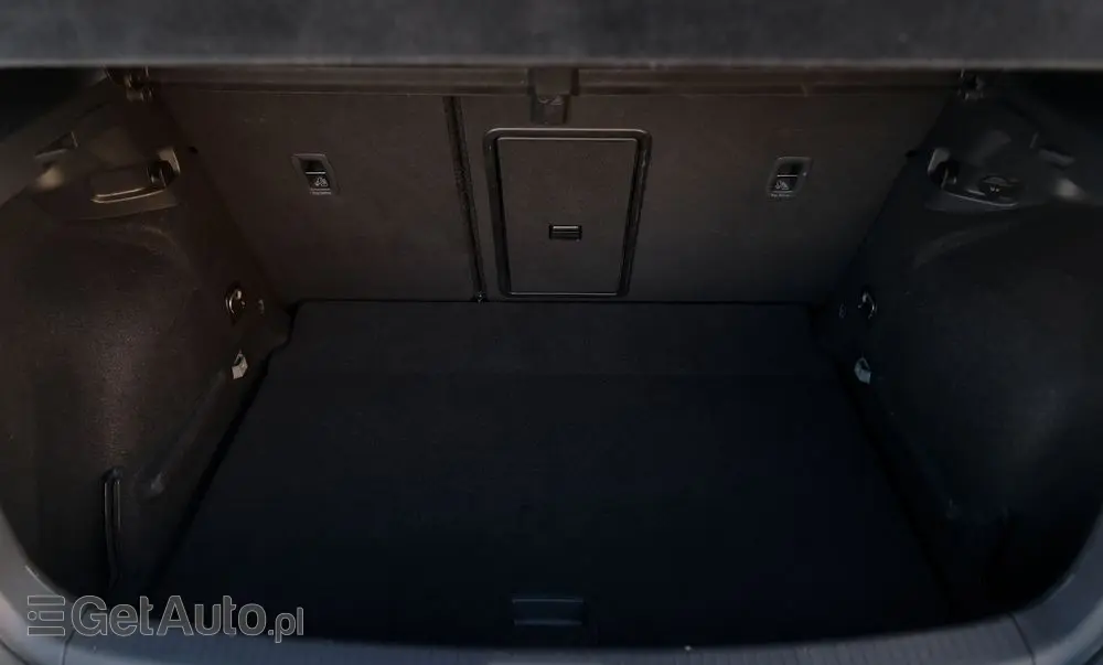 VOLKSWAGEN Golf GTI Performance BlueMotion Technology DSG