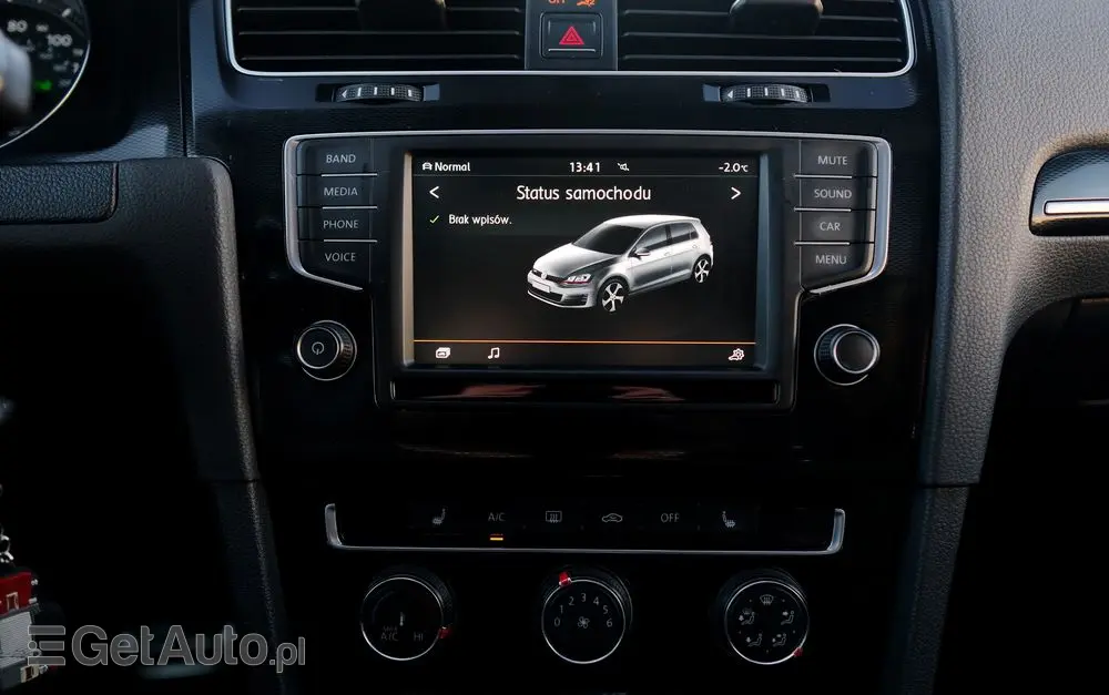 VOLKSWAGEN Golf GTI Performance BlueMotion Technology DSG