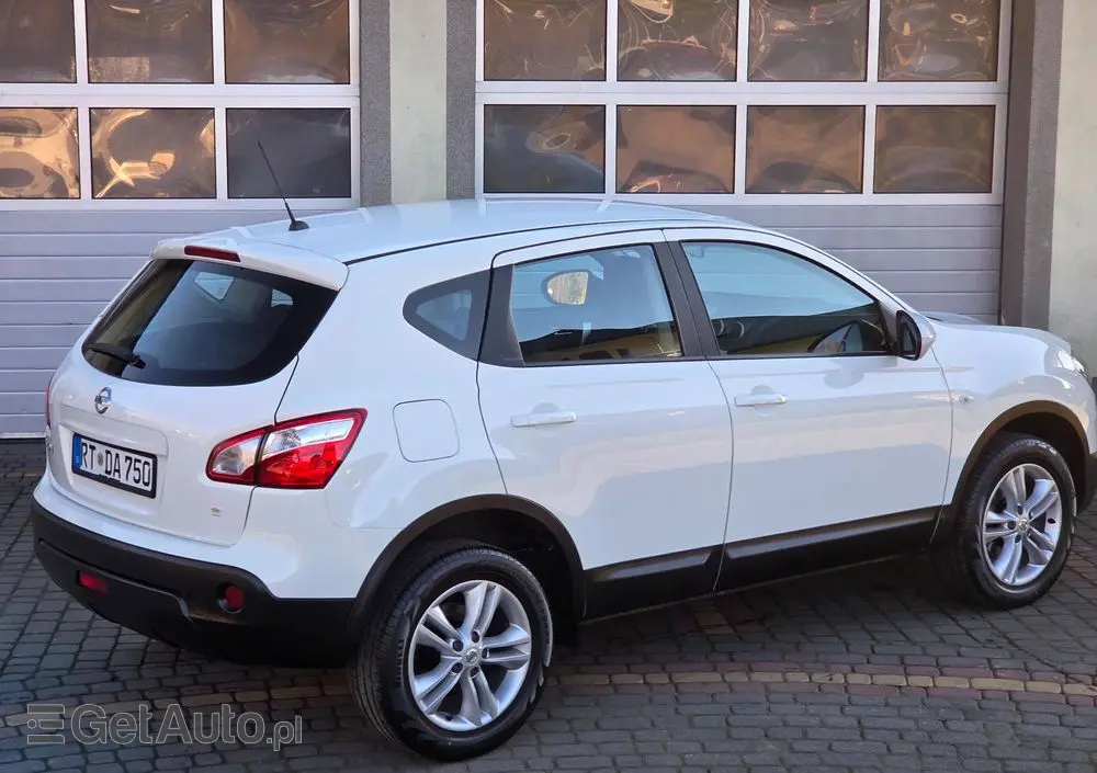 NISSAN Qashqai 1.6 I-Way
