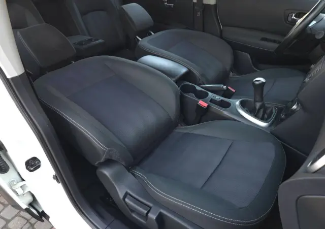 NISSAN Qashqai 1.6 I-Way