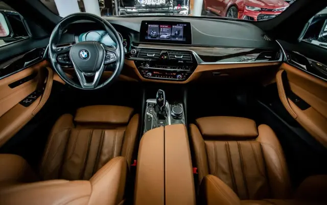 BMW Seria 5 530i xDrive