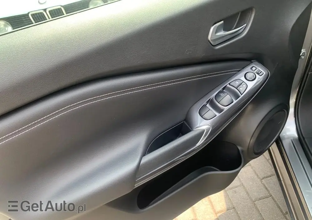 NISSAN Juke 1.6 Hybrid N-Connecta AMT