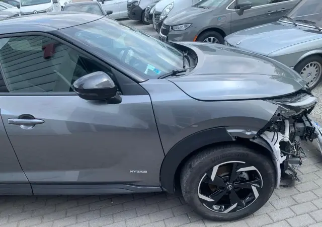 NISSAN Juke 1.6 Hybrid N-Connecta AMT