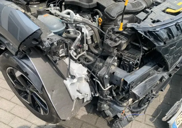 NISSAN Juke 1.6 Hybrid N-Connecta AMT