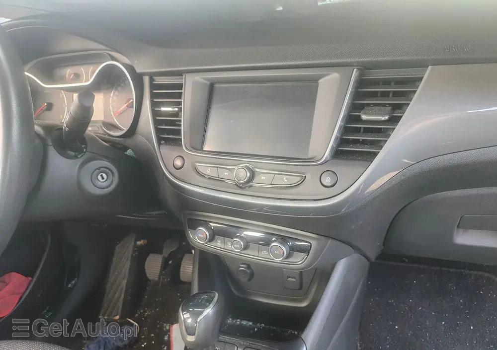 OPEL Crossland 1.2 Business Elegance