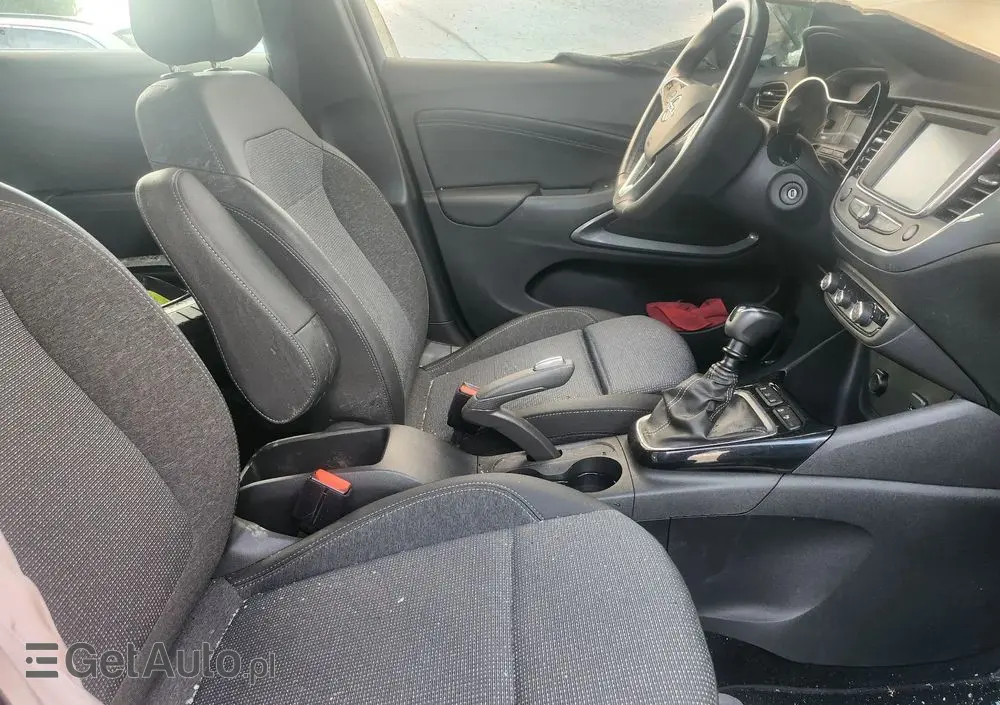 OPEL Crossland 1.2 Business Elegance