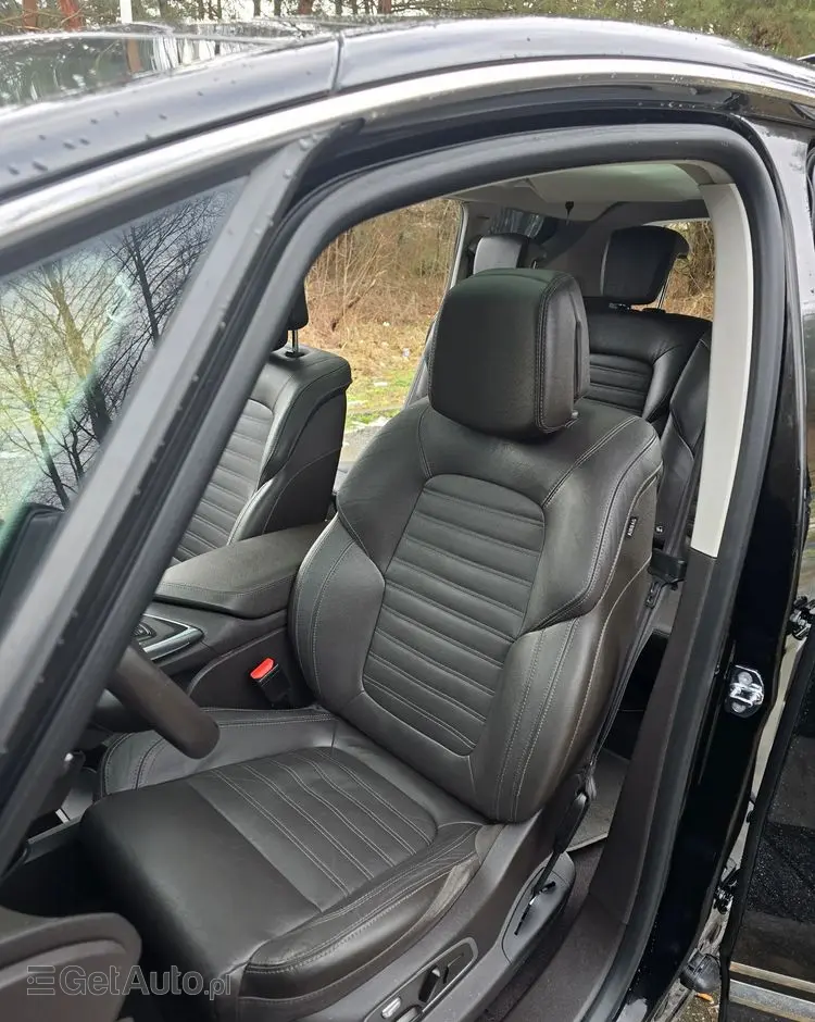 RENAULT Espace Energy dCi 160 EDC Initiale Paris