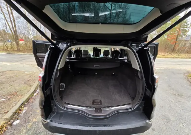 RENAULT Espace Energy dCi 160 EDC Initiale Paris