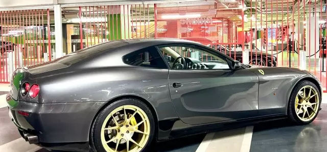 FERRARI 612 Scaglietti 