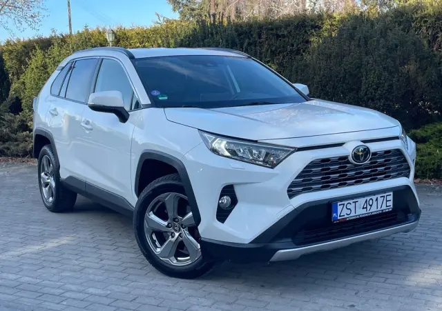 TOYOTA RAV4 