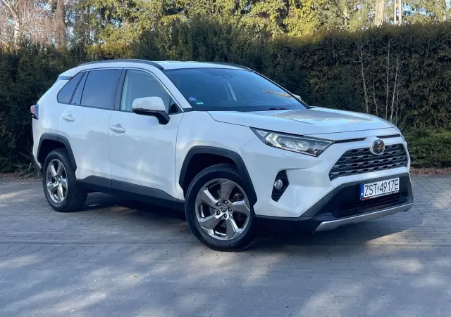 TOYOTA RAV4 