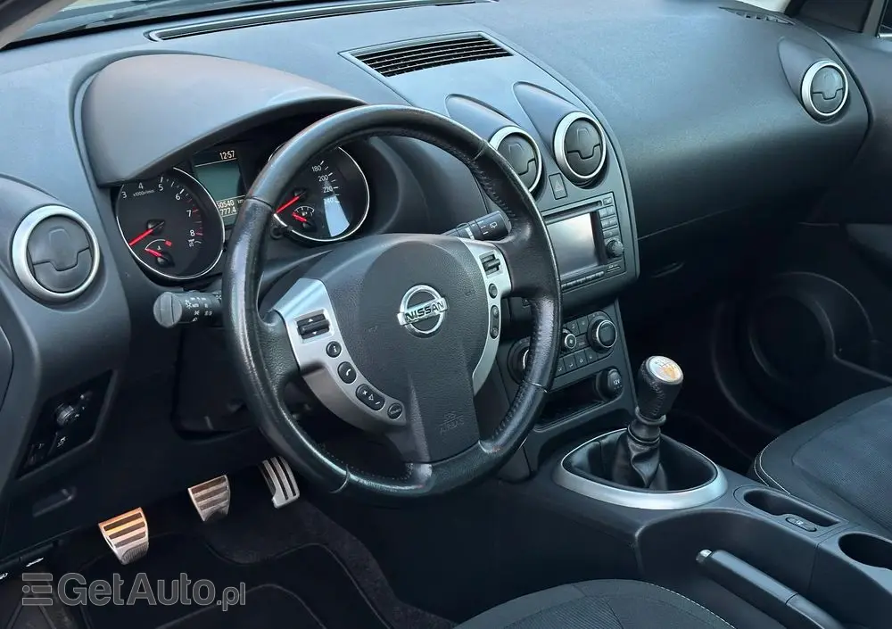 NISSAN Qashqai 2.0 acenta