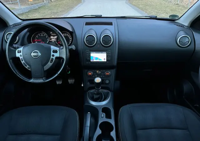 NISSAN Qashqai 2.0 acenta