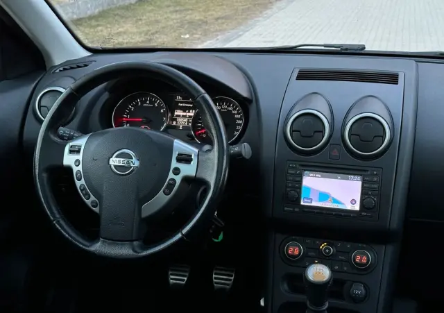 NISSAN Qashqai 2.0 acenta